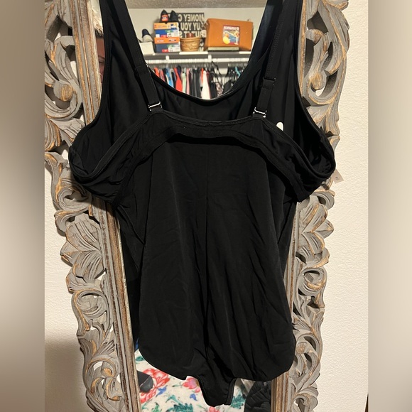 Lane Bryant Livi Swim One Piece Suit Beachin Ain’t Easy Black & White - Picture 6 of 9